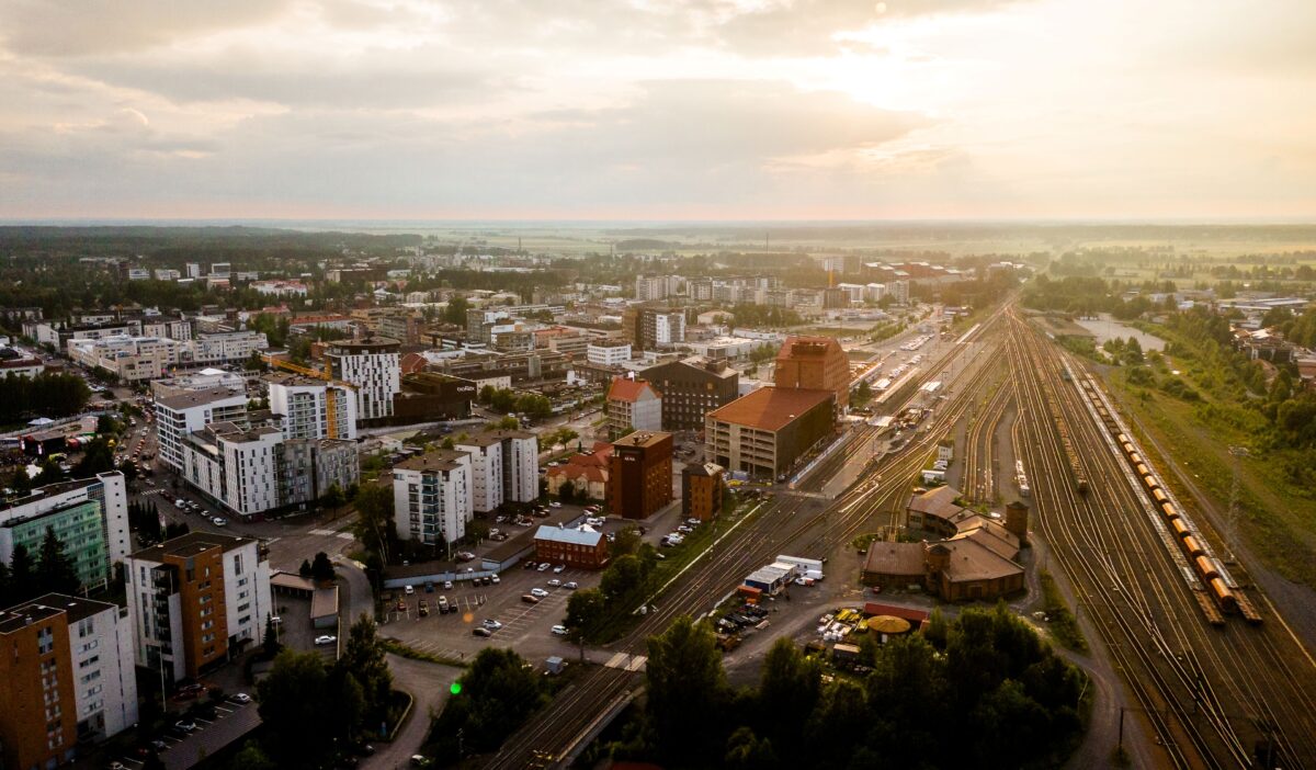 Ilmakuva Seinäjoelta, auringonlasku